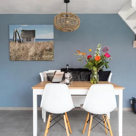 Holiday home Huisjehurenegmond
